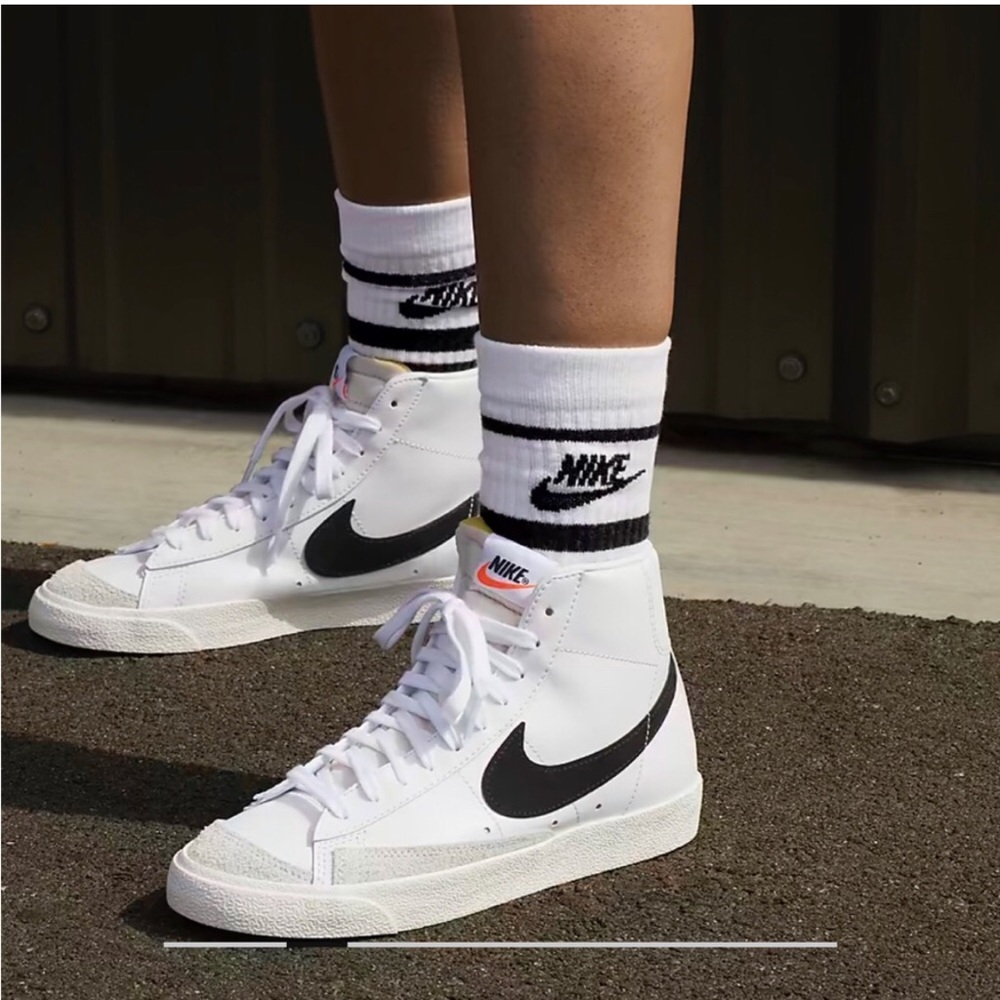 NIKE BLAZERS. Women’s size 7. Worn only few times. Trendy shoes. Mid ‘77 cute